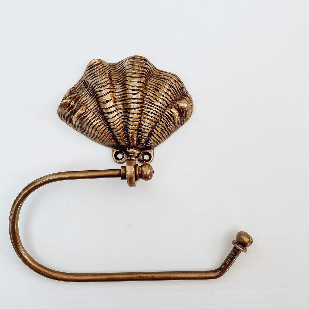 Shell toilet roll or hand towel holder