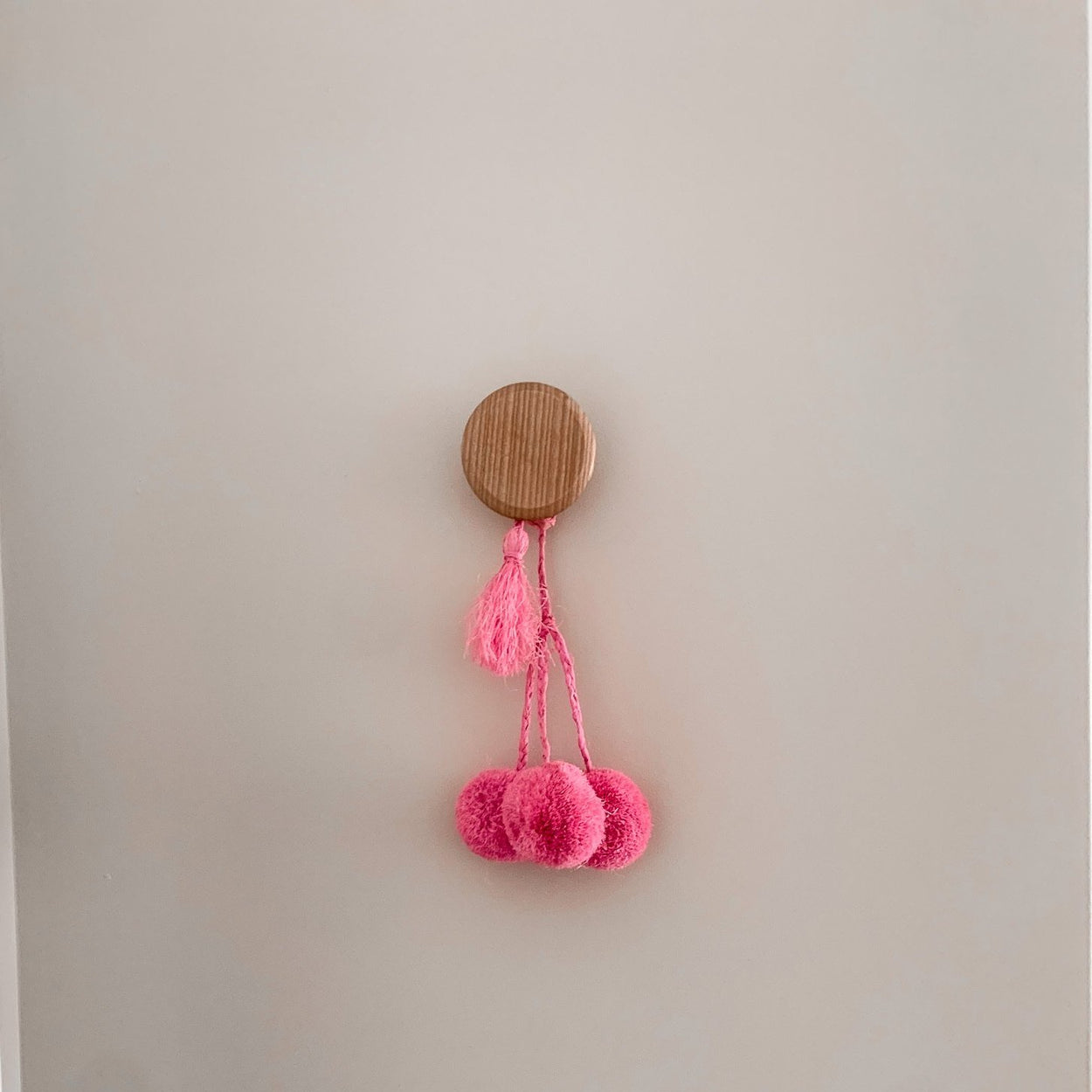 Raffia Pom-Poms