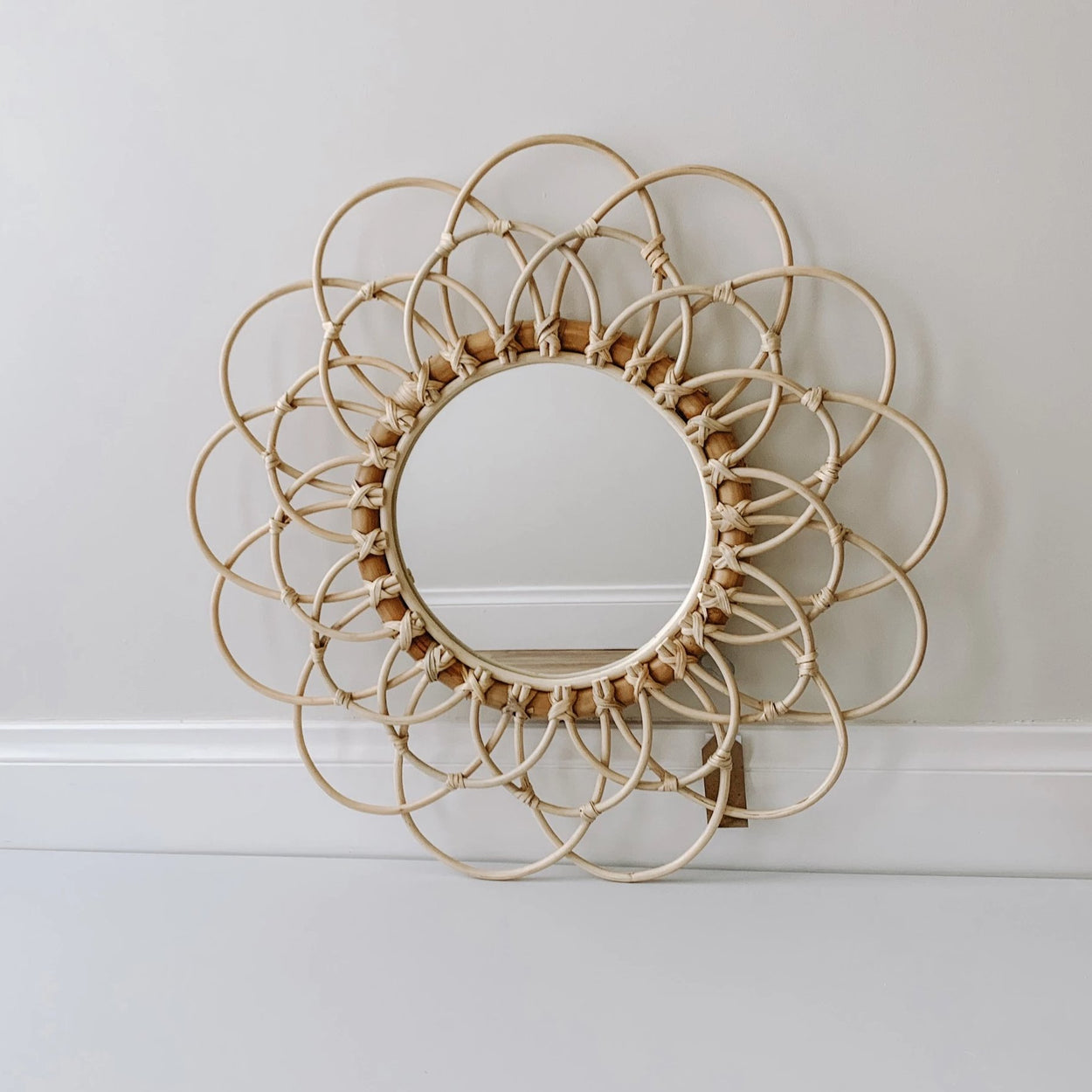 Dahlia Mirror