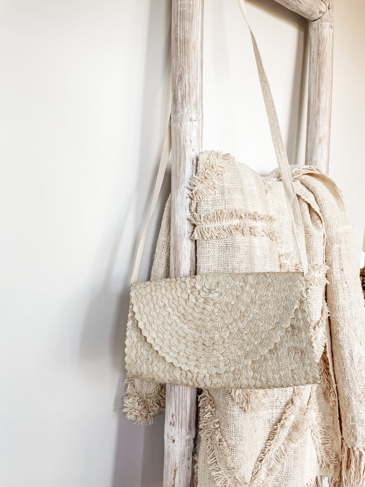 Jolie Clutch