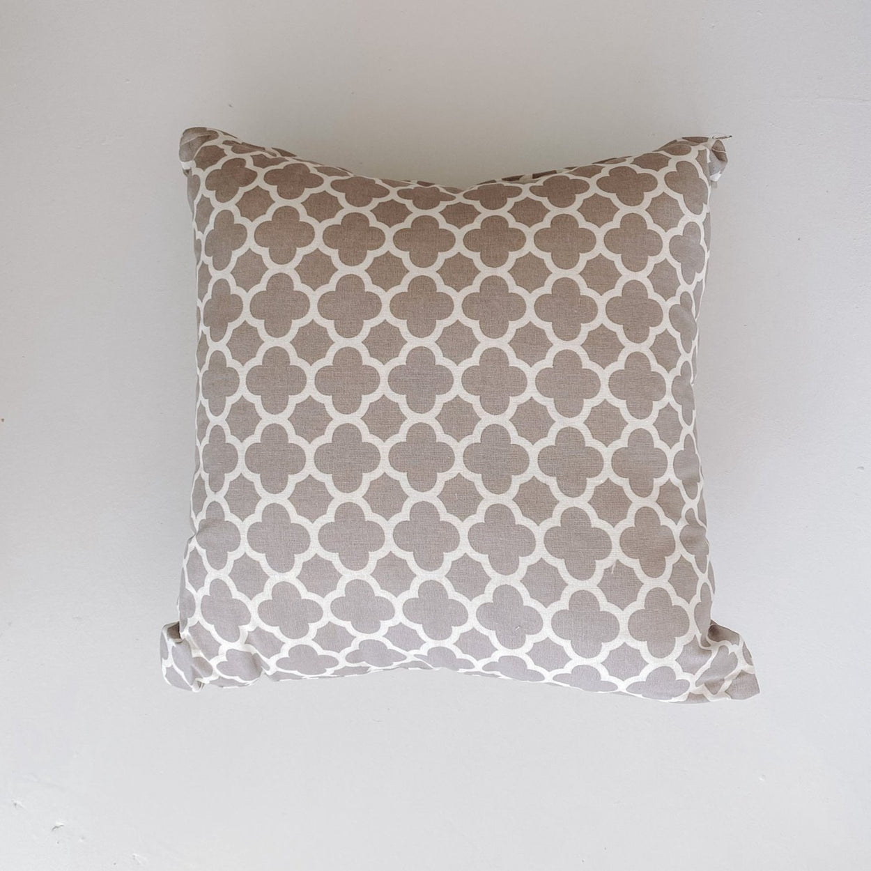 Odeas Cushion