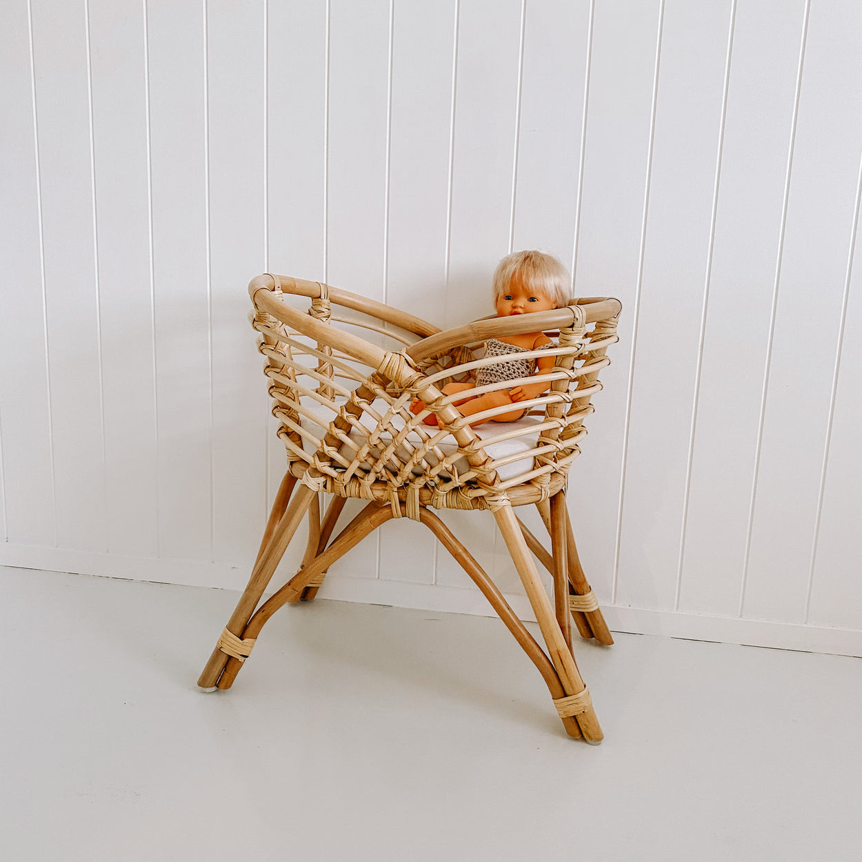 Maya dolls Bassinet