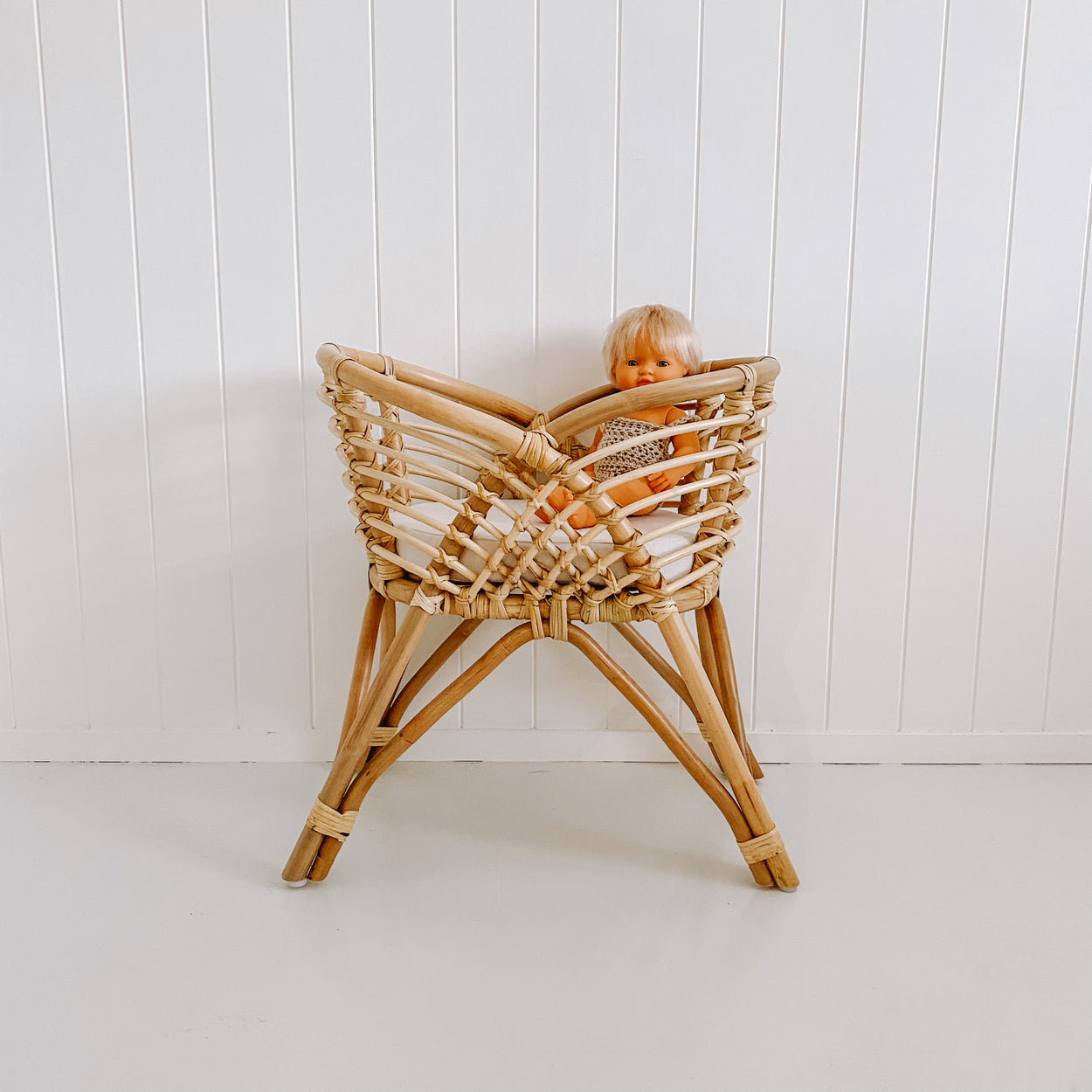 Maya dolls Bassinet
