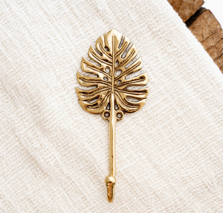 Monstera brass hook
