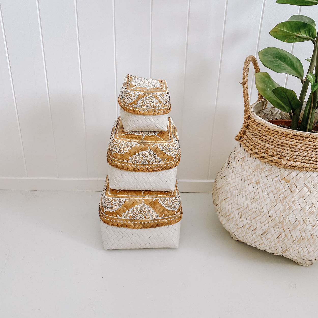 Small Putu Magnolia Offering Boxes