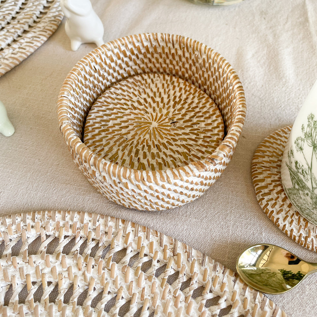 Whitewash rattan coaster set