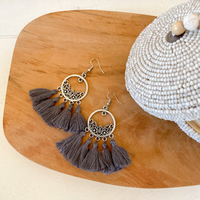 Earrings with cotton tassels