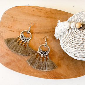 Earrings with cotton tassels