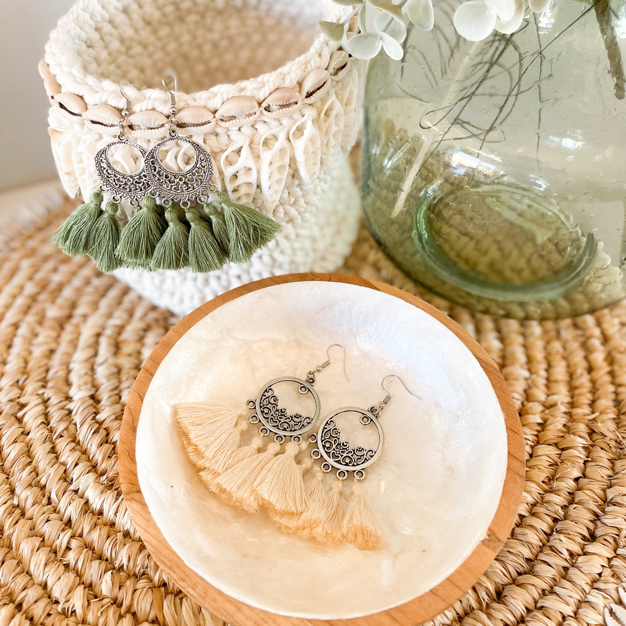 Earrings with cotton tassels