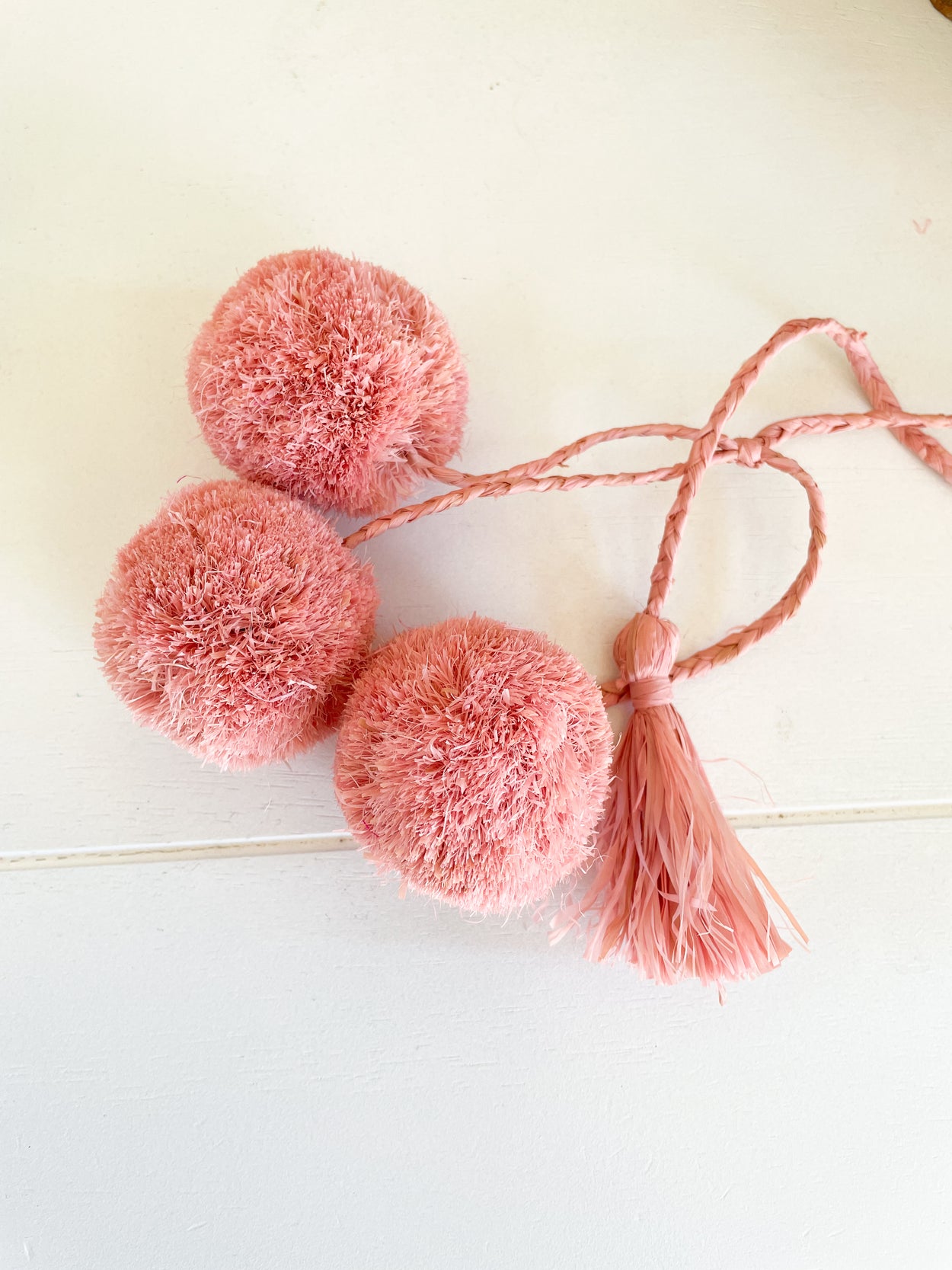 Raffia Pom-Poms