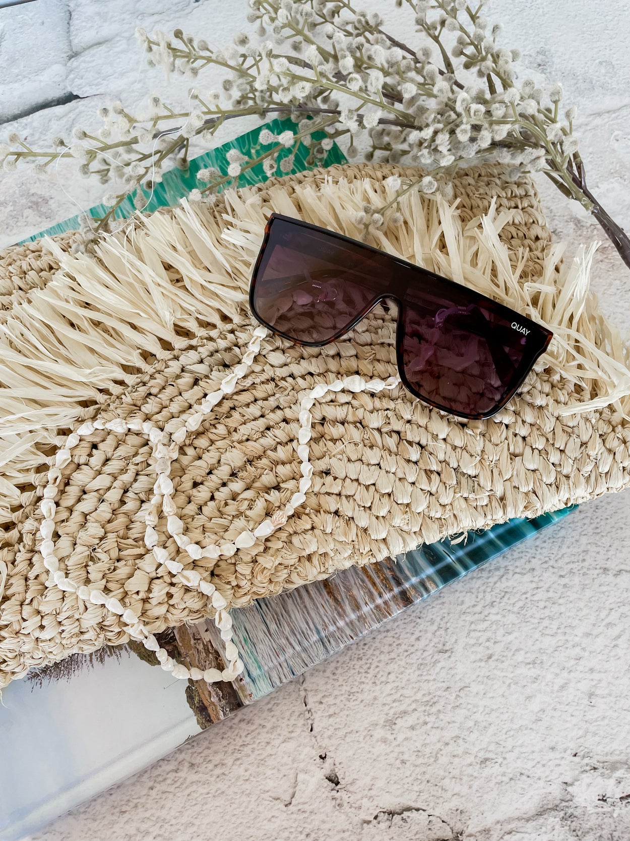 Sunglasses seashell chain