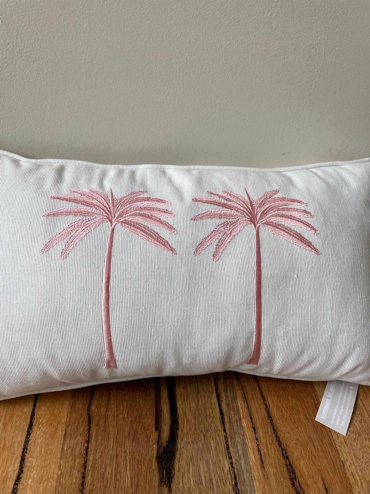 Double Palm Cushion w/Tassel